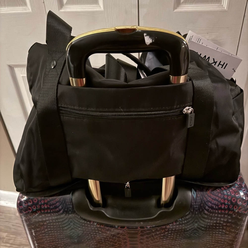 IHKWIP brand black duffle bag with small cosmetic bag.   NWT - Picture 11 of 15
